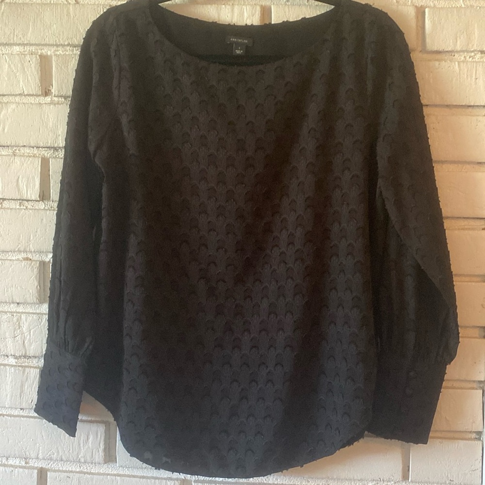 Ann Taylor black textured long sleeve blouse